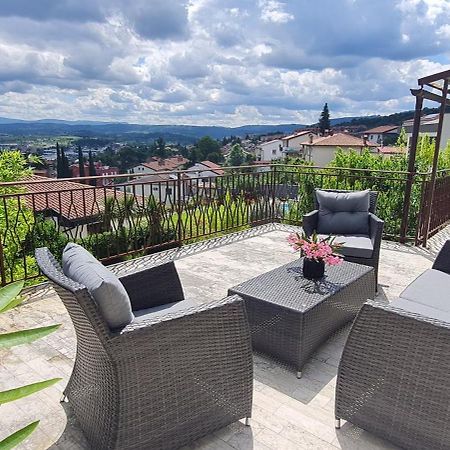 Apartment By The Castle Копер Экстерьер фото